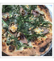 Gorgonzoloft Pizza at In Bocca Al Lupo