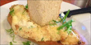 Fresh Crab Dip with Bread