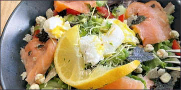 Smoked Salmon Salad with Egg